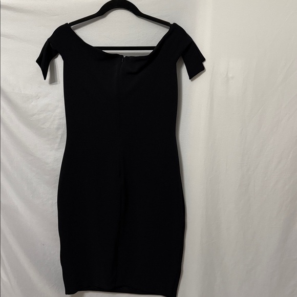 Trina Turk Black Mini Evening Formal Dress Size 10 Off Shoulder - Picture 5 of 10